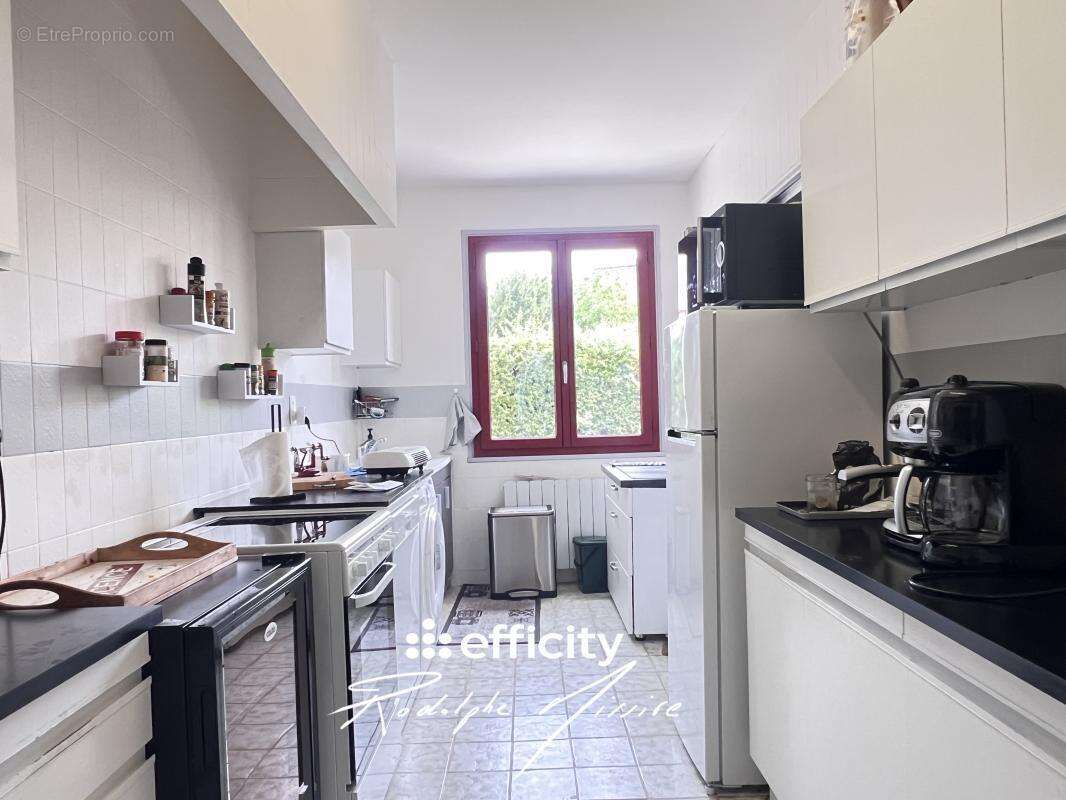 Maison à CHEF-BOUTONNE