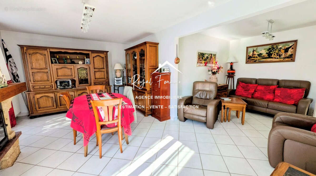 Séjour - Maison à PREUILLY-SUR-CLAISE