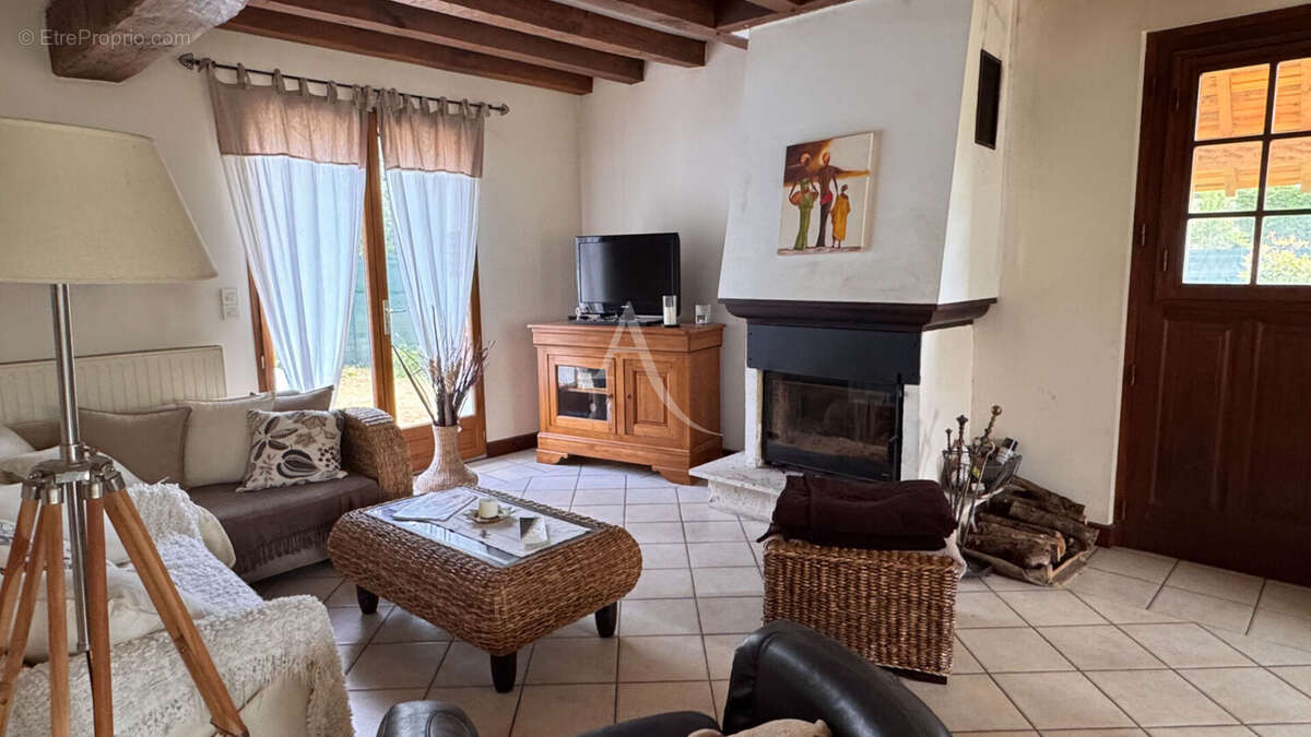 Maison à LA FERTE-IMBAULT