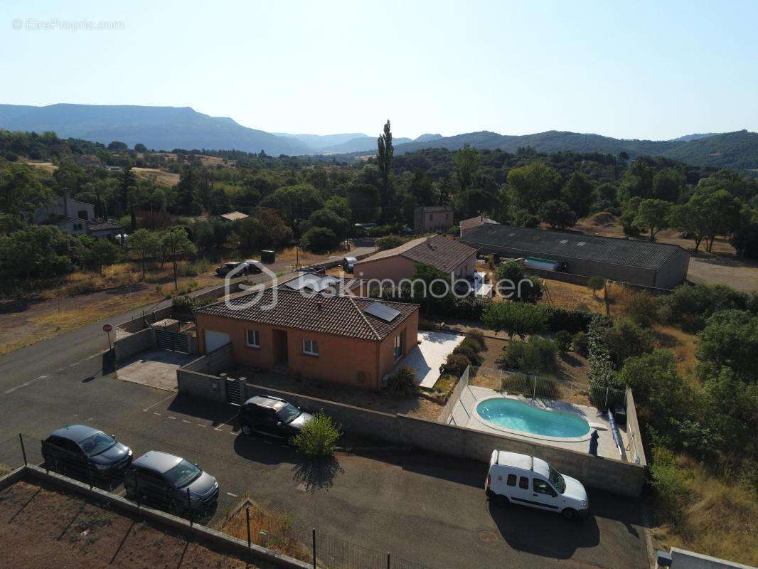 Maison contemporaine de plain-pied – 105 m² – 4 chambres – Piscine – Terrain de 875 m² - photo 18