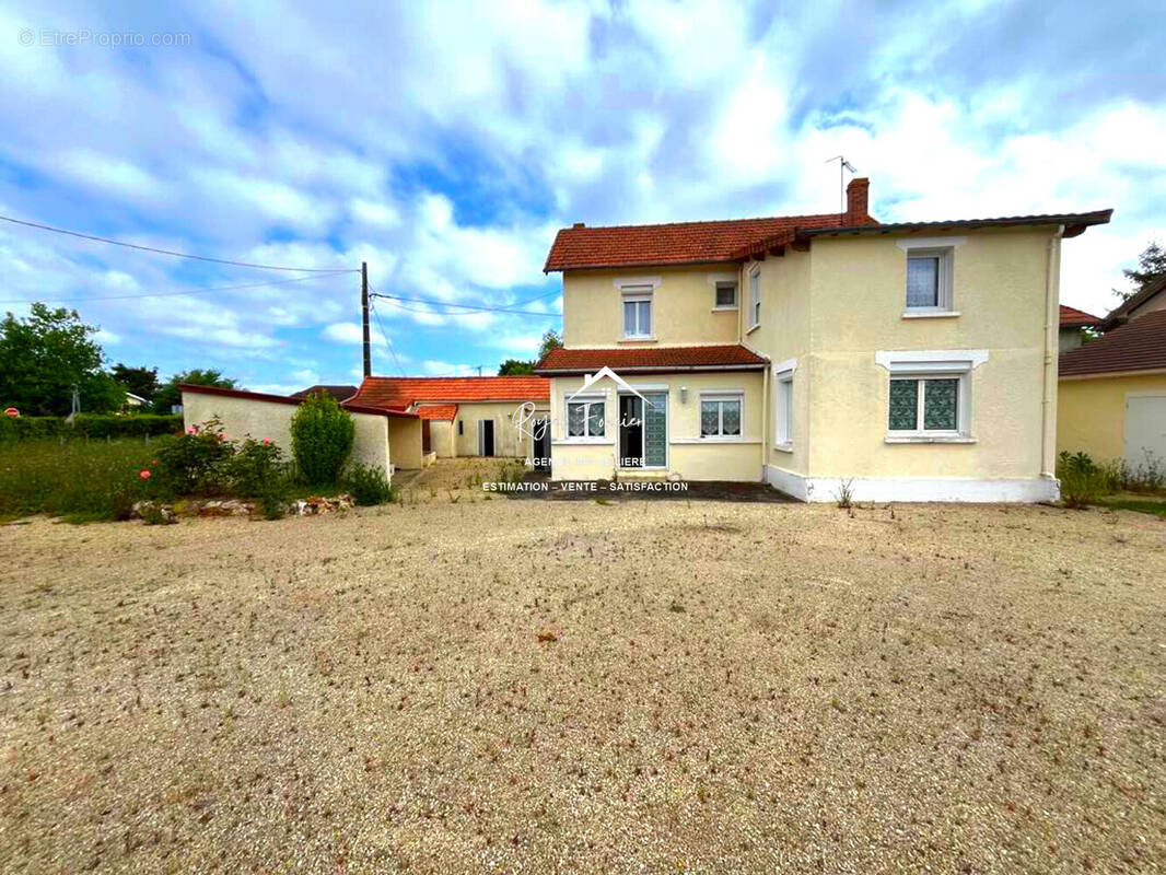 Arrière de la maison - Maison à CHATELLERAULT