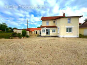 Arrière de la maison - Maison à CHATELLERAULT