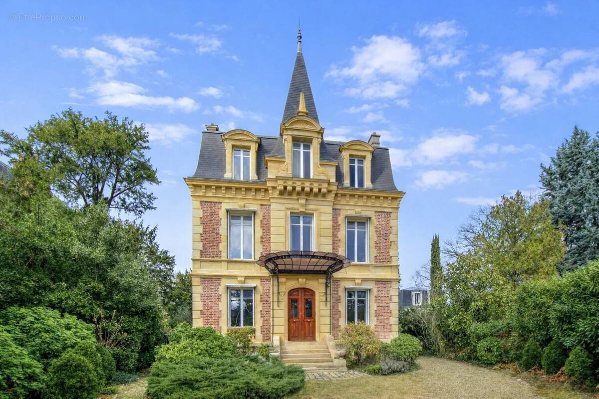 Maison à LE VESINET