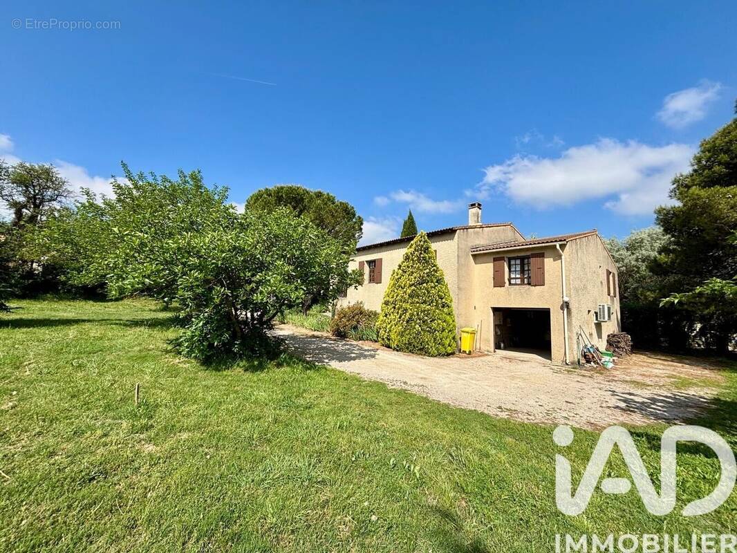 Photo 1 - Maison à SAINT-SATURNIN-LES-AVIGNON