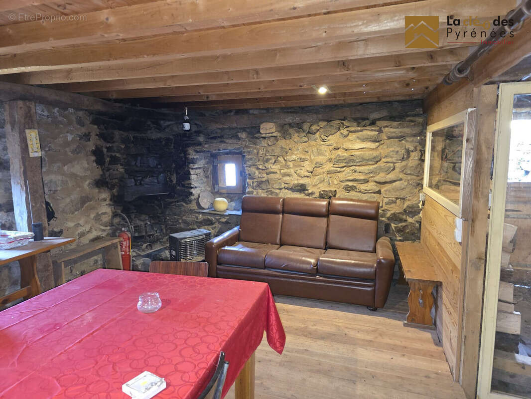 Maison à LUZ-SAINT-SAUVEUR