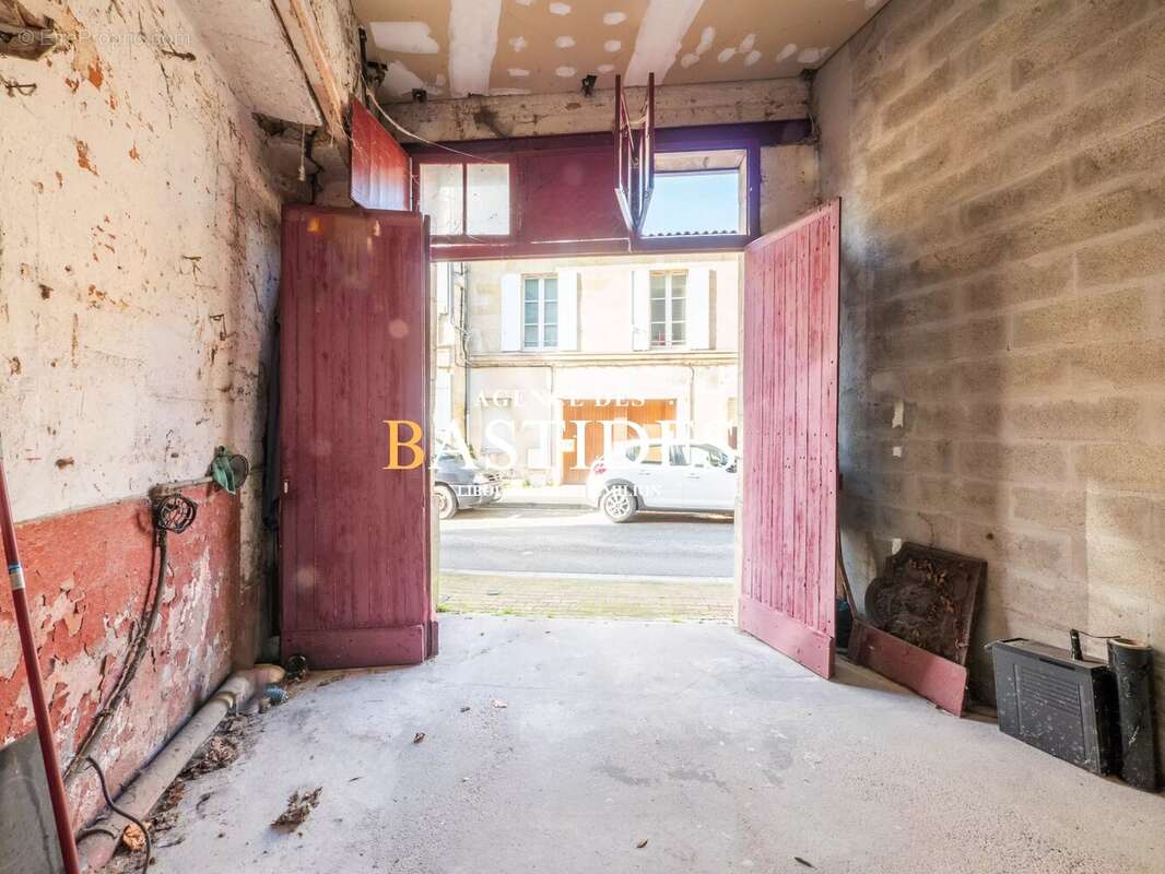 Parking à LIBOURNE