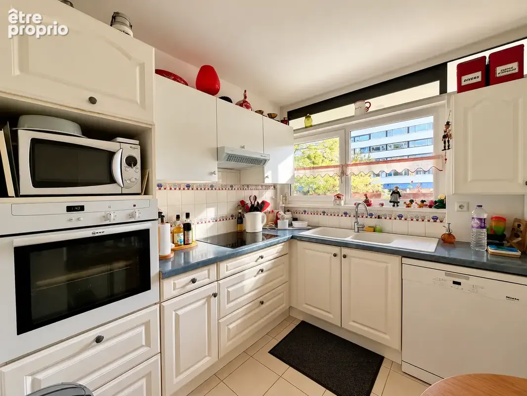 LILLE SAINT-MAUR - T4 de 126m2 avec double Terrasse, Garage et Cave - photo 6