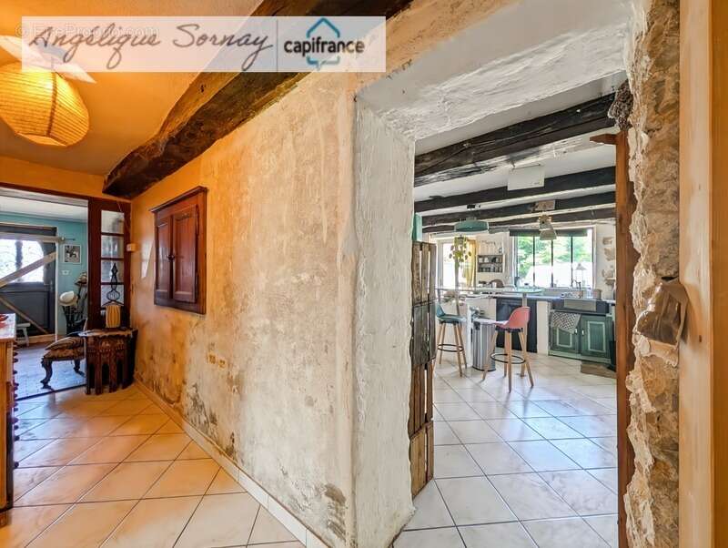 longère avec dépendances sur 3 115 m² – Francheville 39230 - photo 12