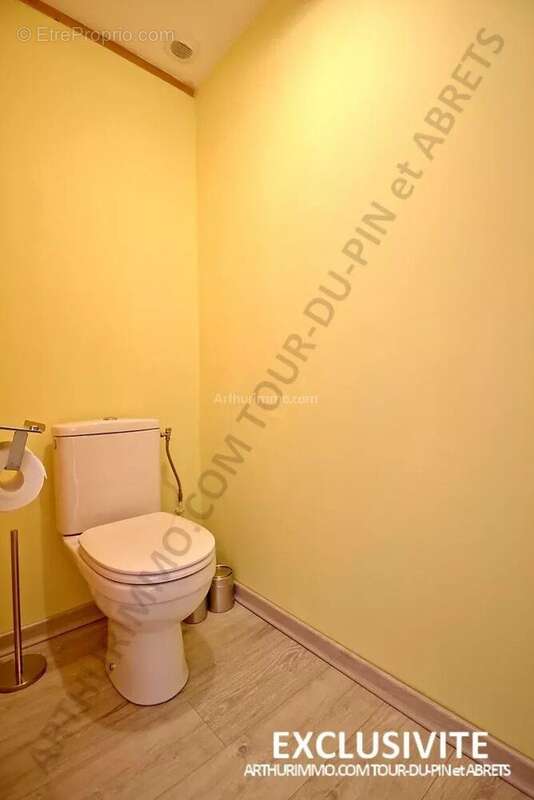 Maison à LA TOUR-DU-PIN