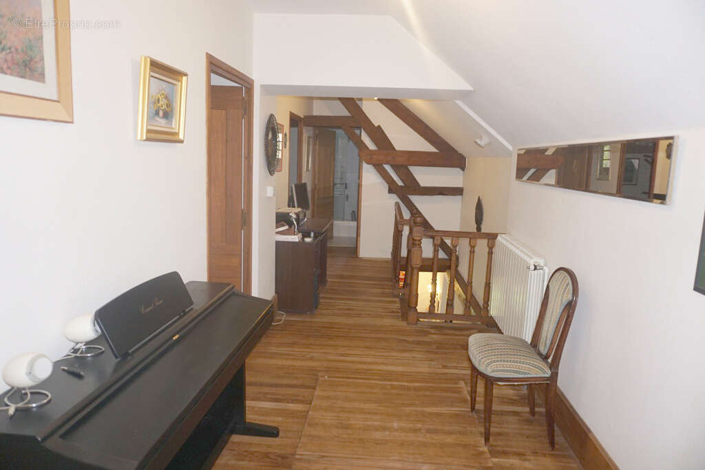 Maison à CHAROLLES