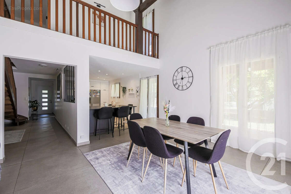 Maison à VIF