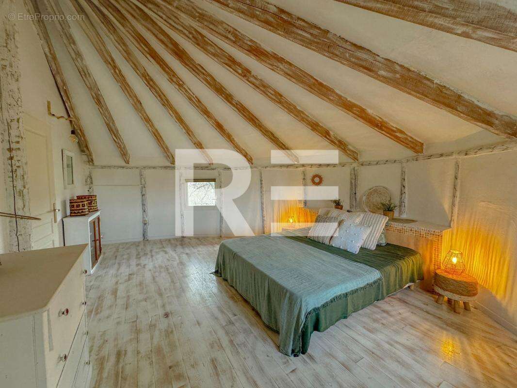 Maison à BELLEGARDE