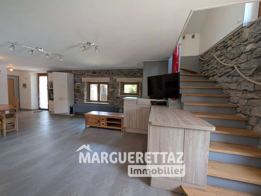Maison à BOEGE