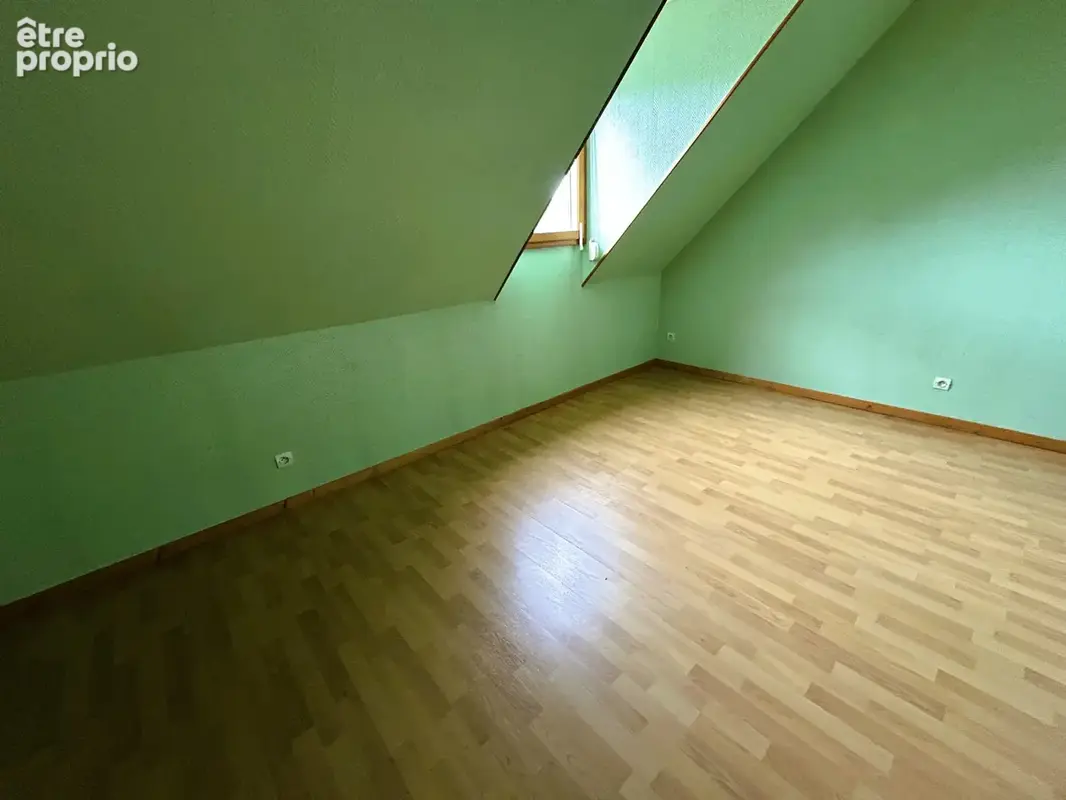 Maison familiale vovable de plain-pied 4 chambres + bureau garage beau terrain clos - photo 8
