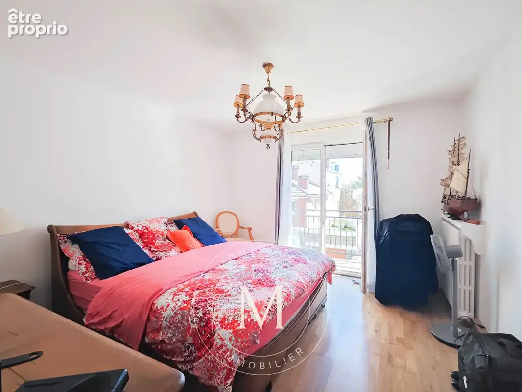 Maison Bagneux - 7 pièce(s) - 165.37m2 avec cour - photo 9