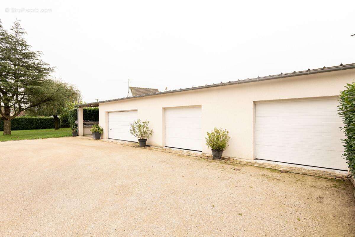 Lieux uniques ® - propriétés privées propose maison de 118 m² sur un terrain de 2661 m² proximité c0ntres - photo 8