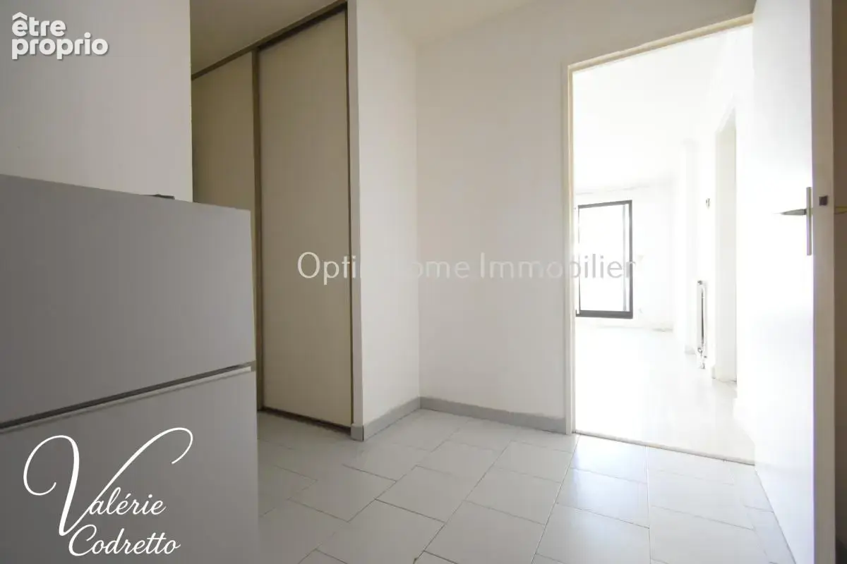 Hyères centre-ville – t2 de 49 m² avec terrasse – ascenseur 83400 - photo 10