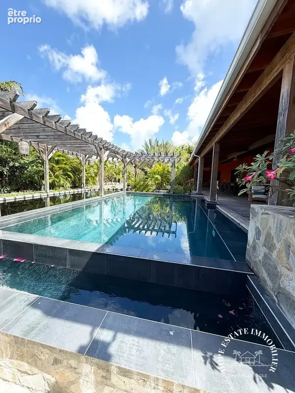 AUTRE VUE PISCINE T4