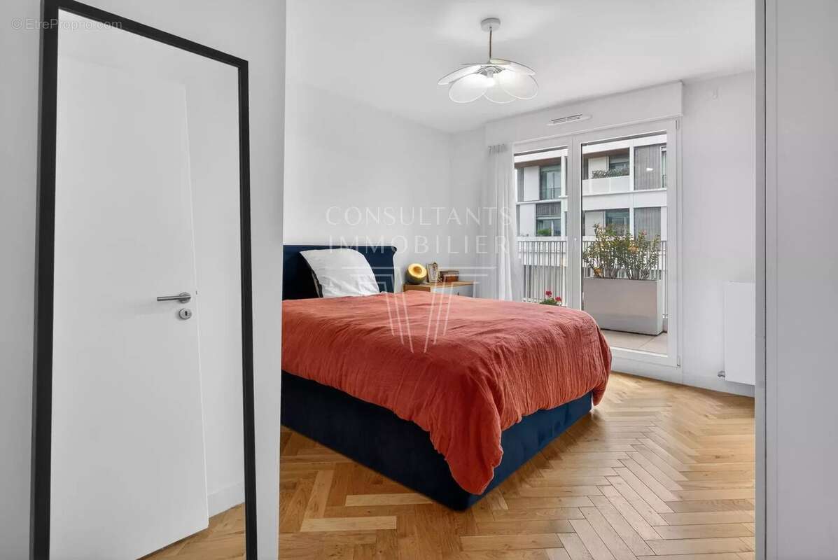 Appartement à ISSY-LES-MOULINEAUX