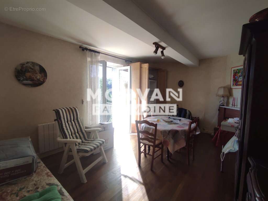 Maison à SAINT-PEREUSE