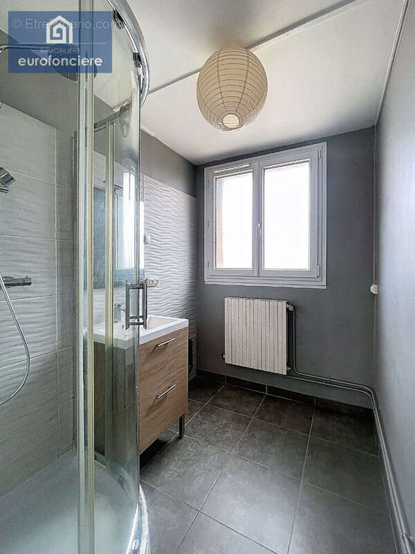 Appartement à SAINTE-SAVINE