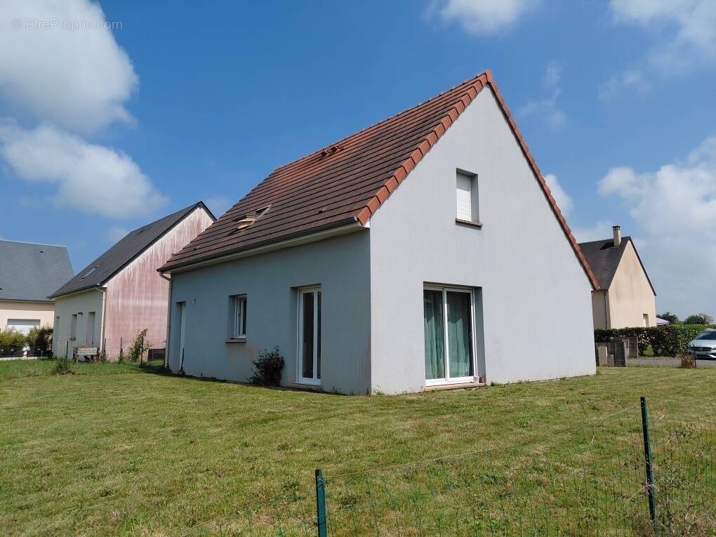 Maison à SAINT-VIGOR-LE-GRAND