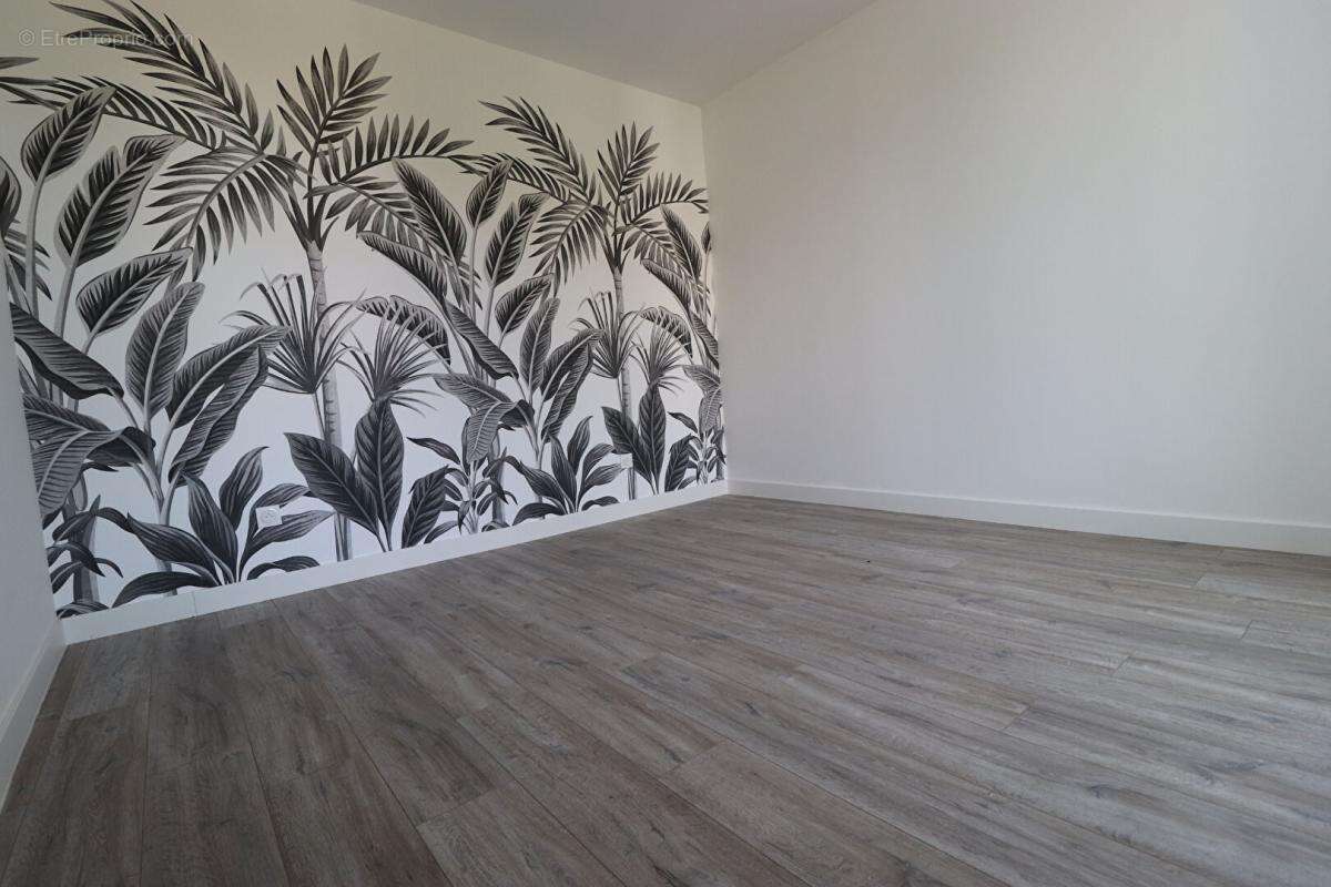 Maison Neris Les Bains 8 pièce(s) 108 m2 - photo 11
