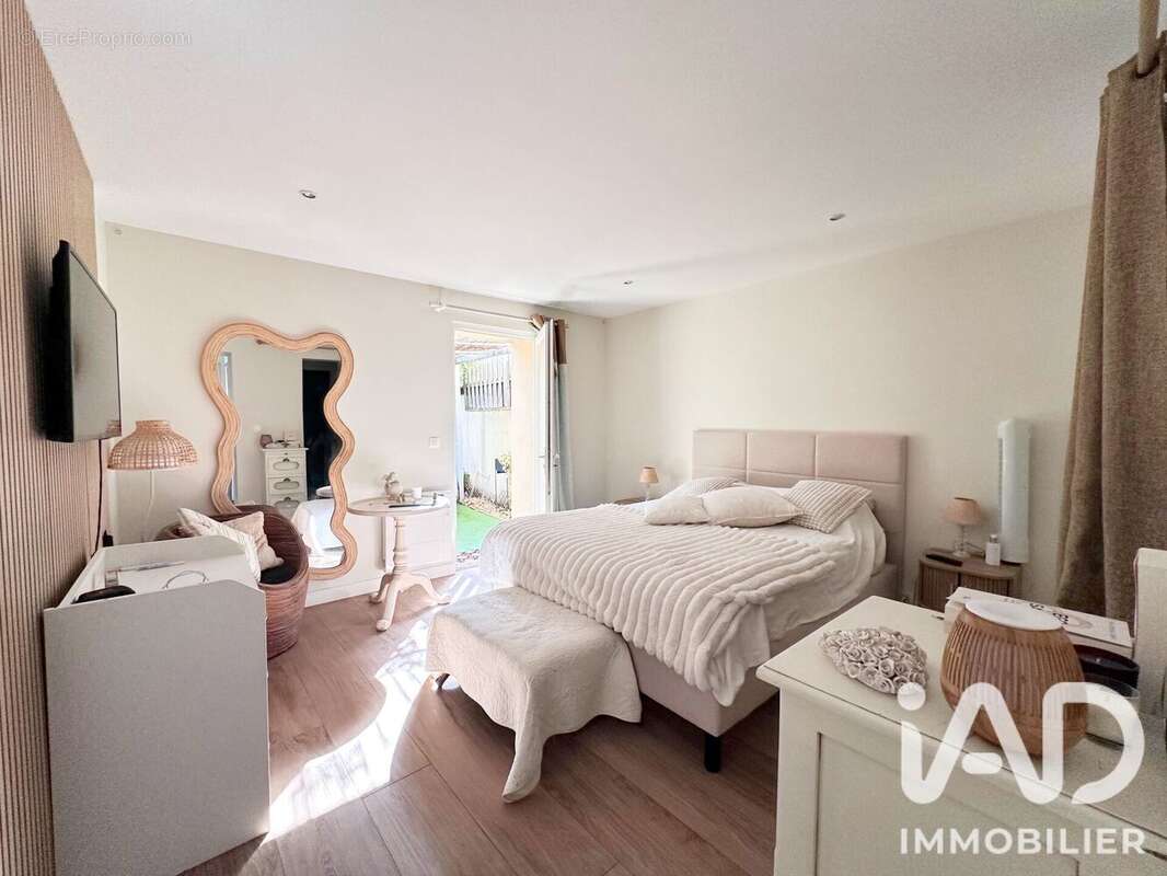 Maison 156 m² à La Brede  - photo 8