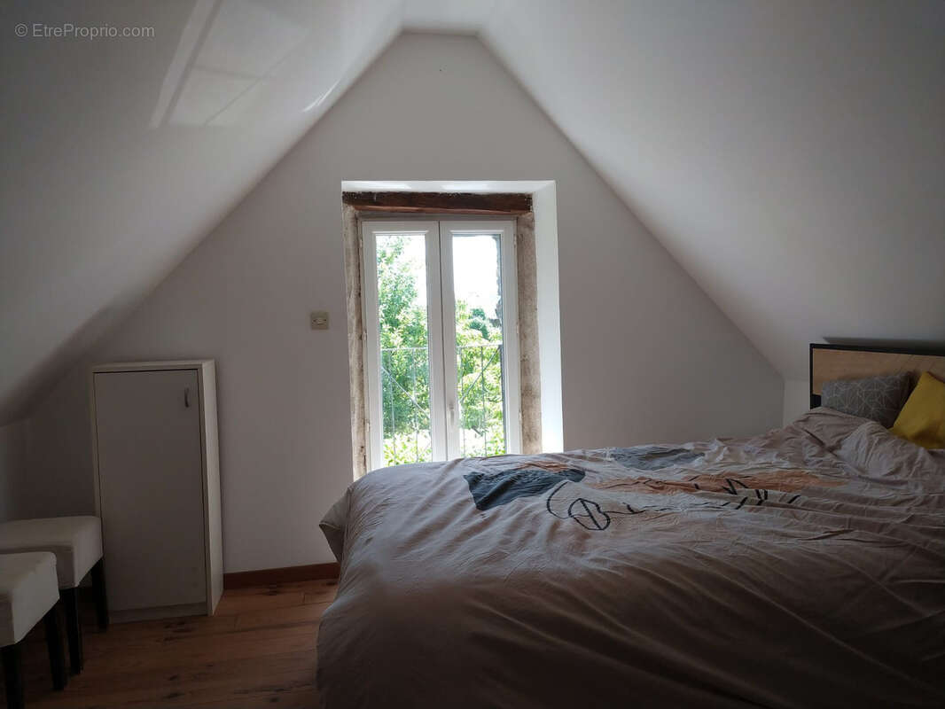 Maison à COMBREE