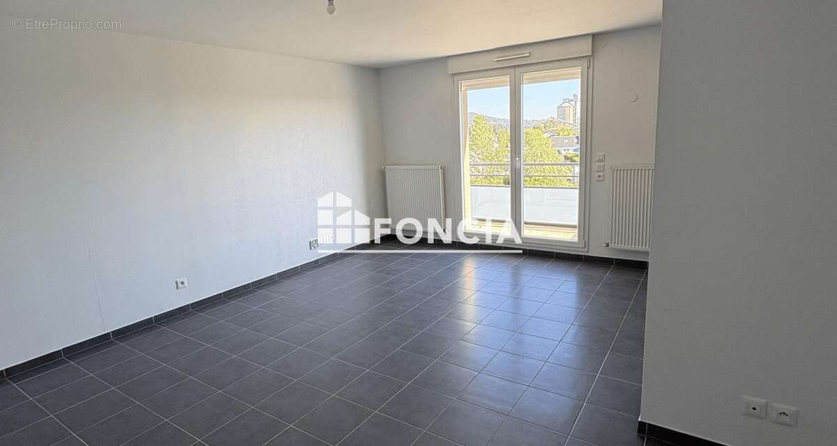 Appartement à AMNEVILLE