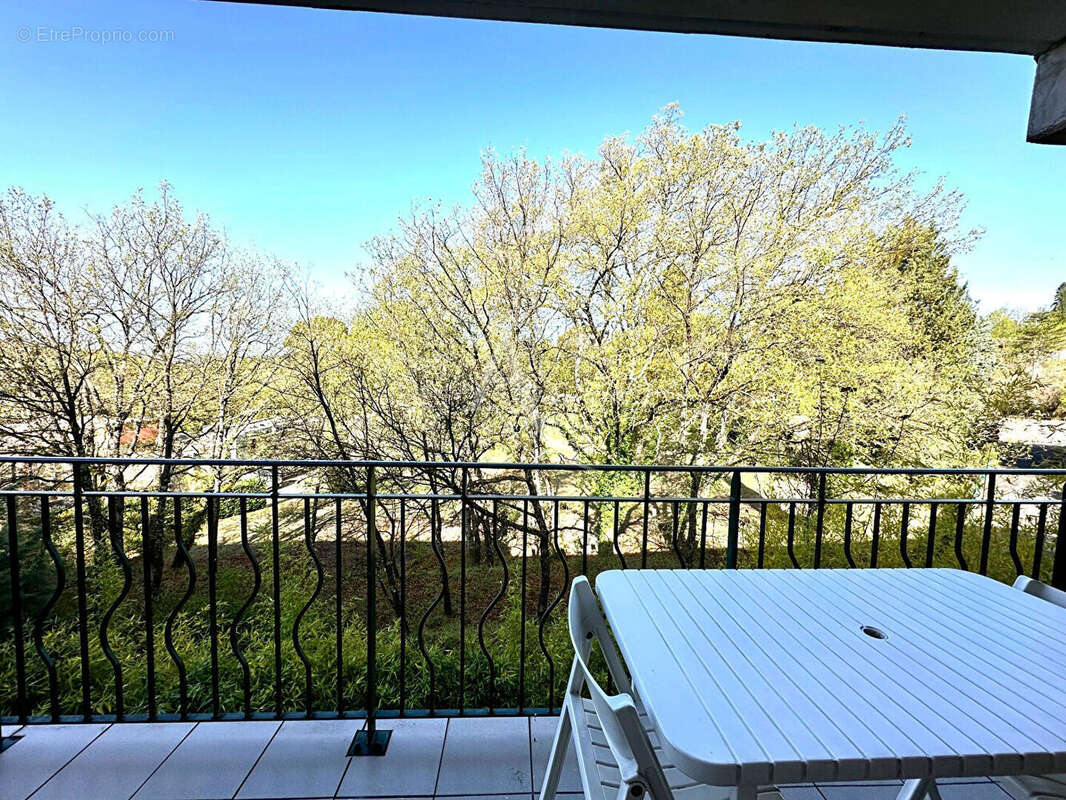 Appartement à GREOUX-LES-BAINS