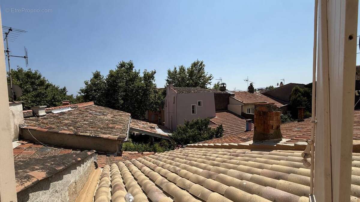 Vente à terme LIBRE sur 10ans - Appt F1 à Fréjus 83600 avec Cave - Centre ville - photo 9