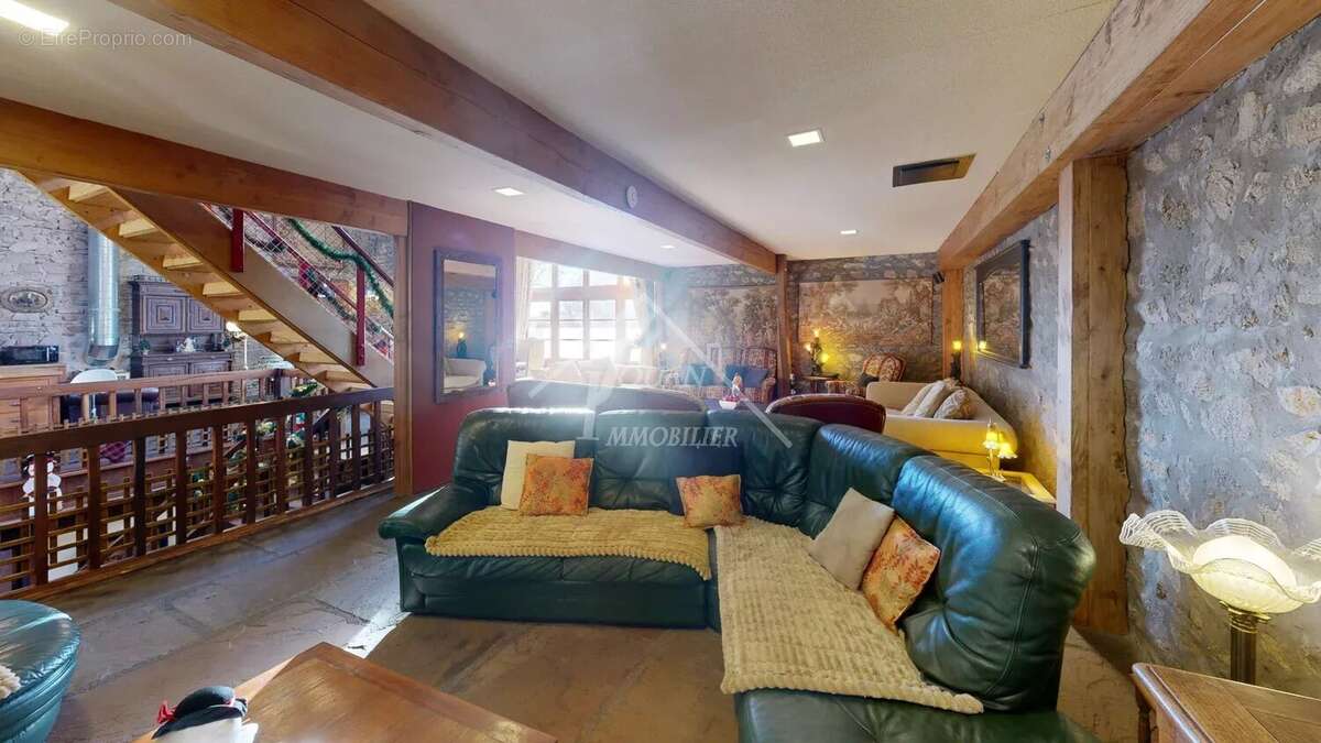 Maison à GOUTTIERES