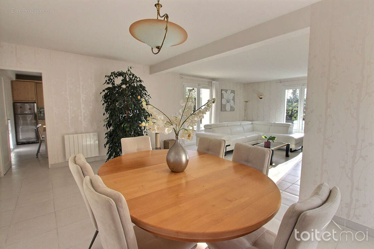 Maison à MAGNY-LES-HAMEAUX