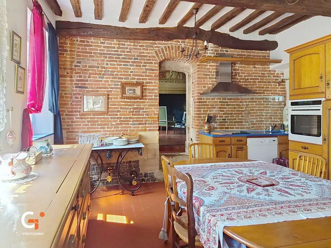 Superbe propriete historique du xveme, 10 mn de dieppe. - photo 9