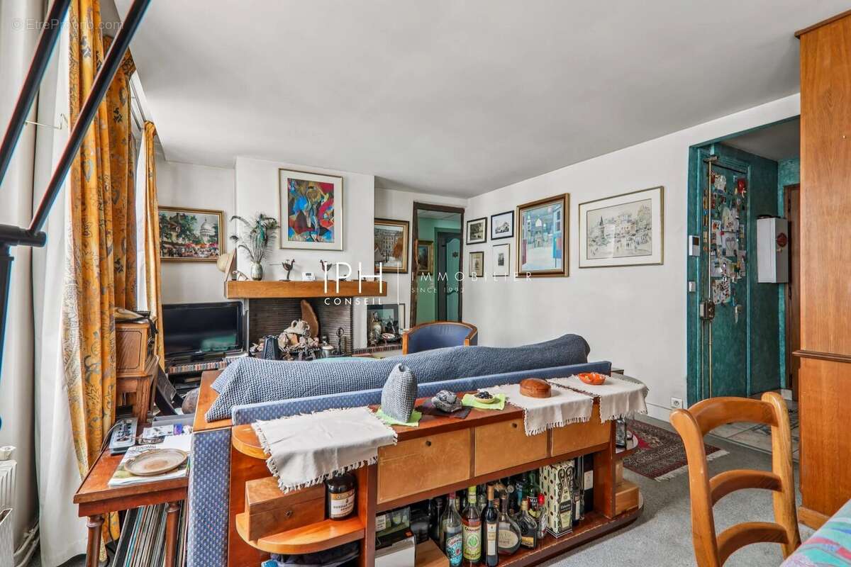 Appartement à PARIS-18E