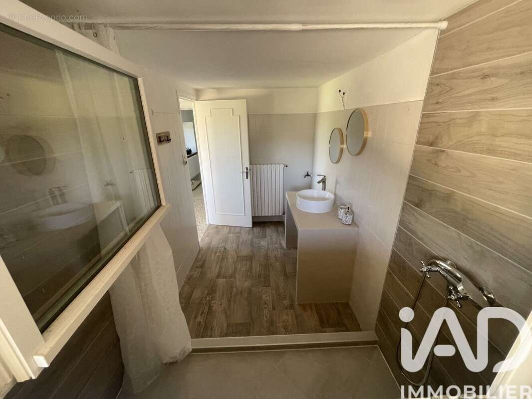 Maison 180 m² à Saint-Saturnin-De-Lenne  - photo 7
