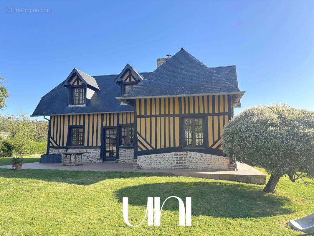 Maison à HOTOT-EN-AUGE