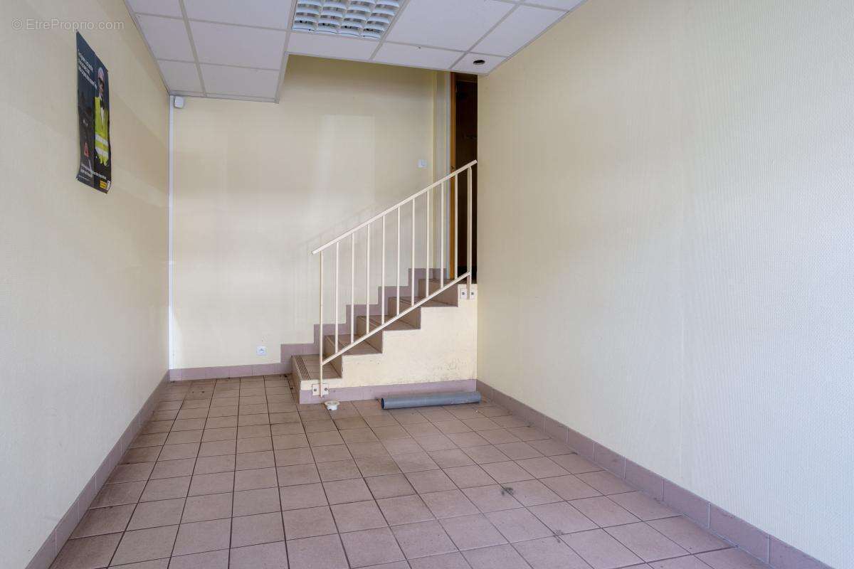 Immeuble de bureau - 486 m² - Bayeux (14) - photo 14