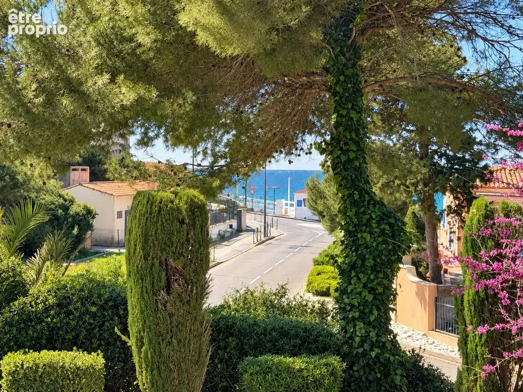 Appartement 4 pièces 70 m² à vendre à Sanary-Sur-Mer (83110) - photo 2