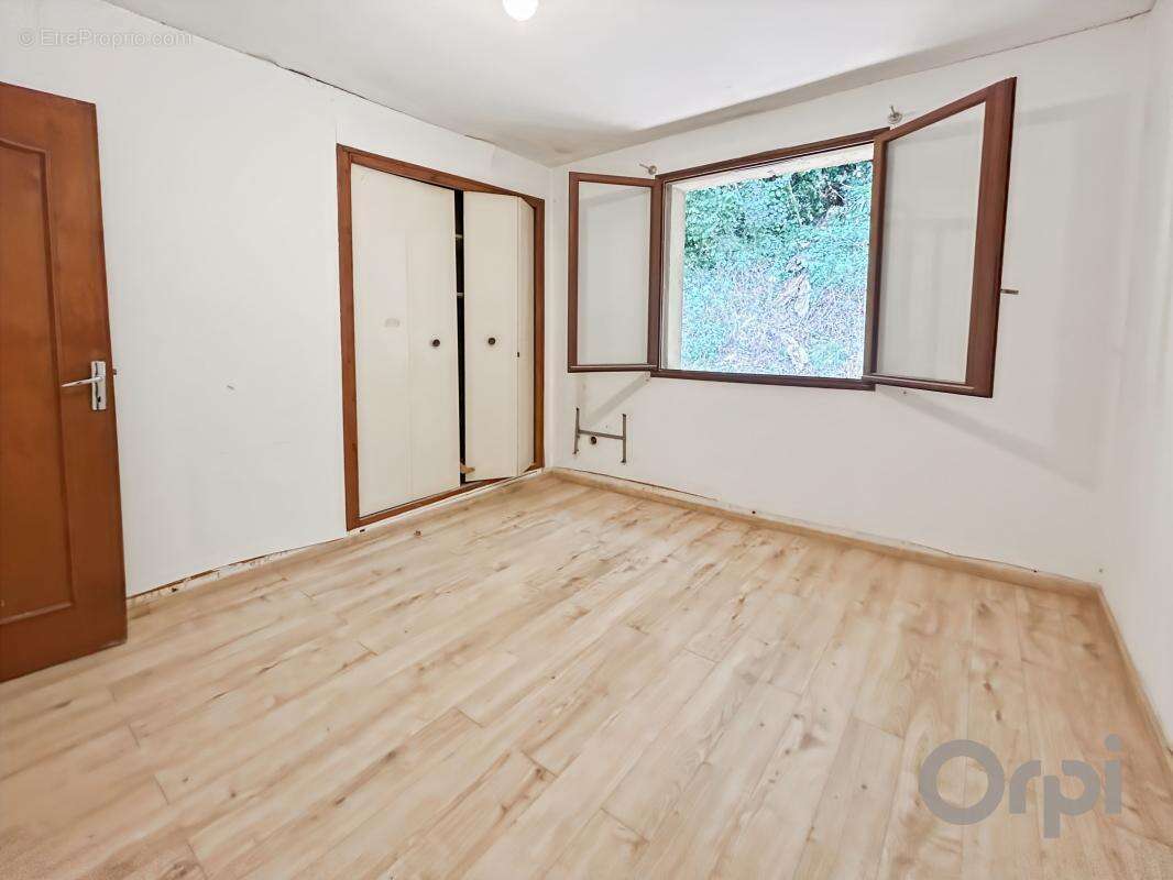 Maison de plain pied sur parcelle arborée proche du centre de Lectoure - photo 11