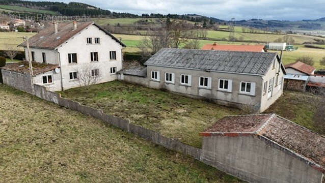 Maison à VISSAC-AUTEYRAC