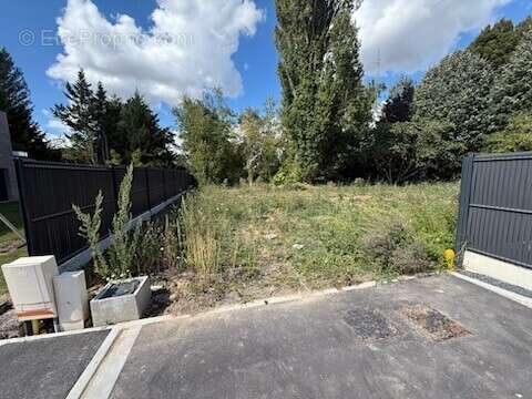 Terrain à LA CHAPELLE-D&#039;ARMENTIERES