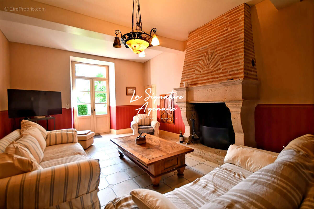 Maison à MONTESQUIEU