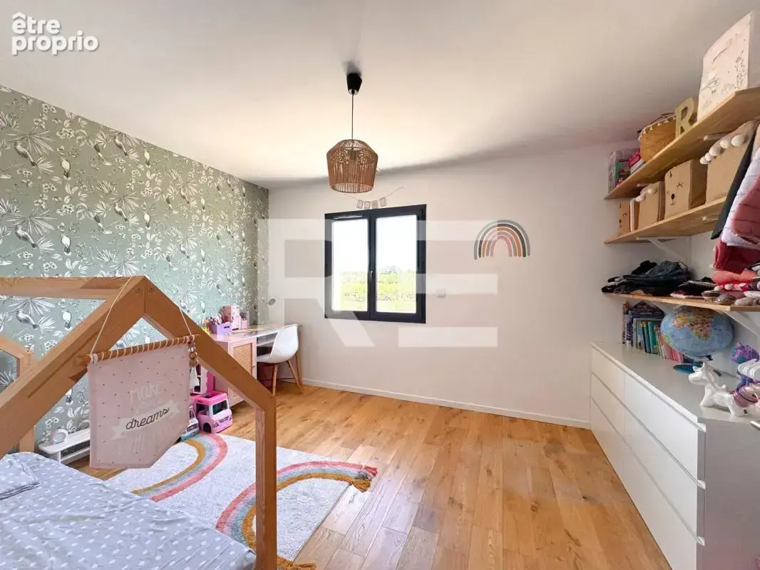 Villa contemporaine avec piscine aux prestations premium - photo 11