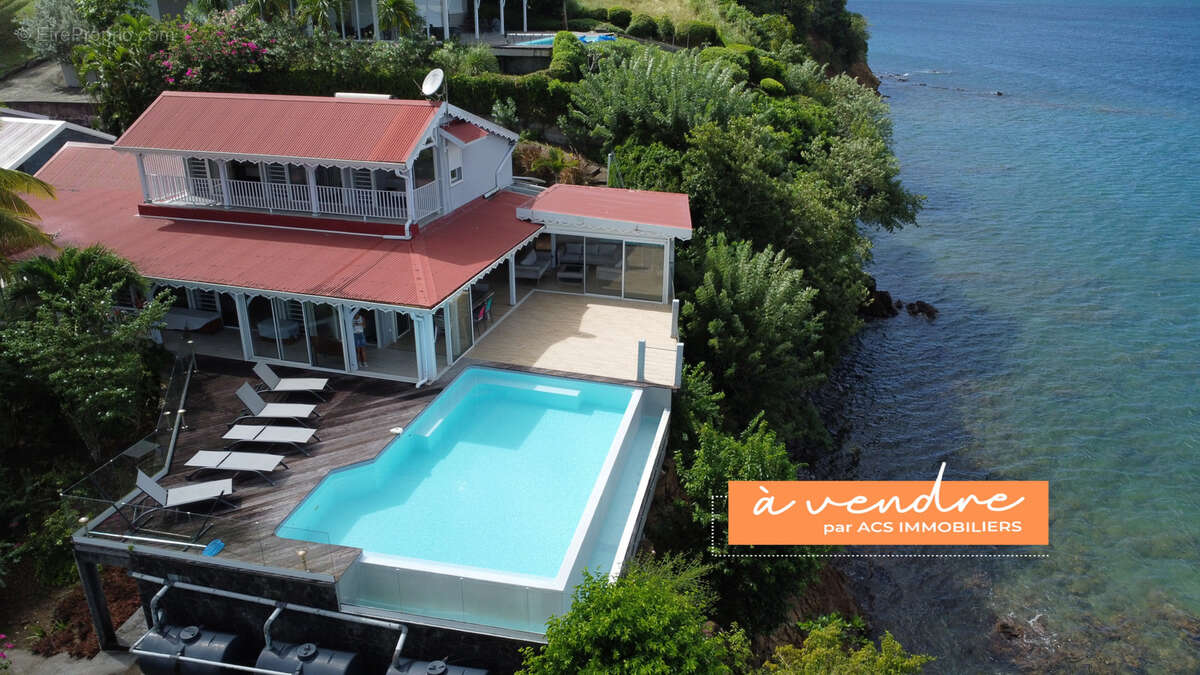 Maison à LES TROIS-ILETS