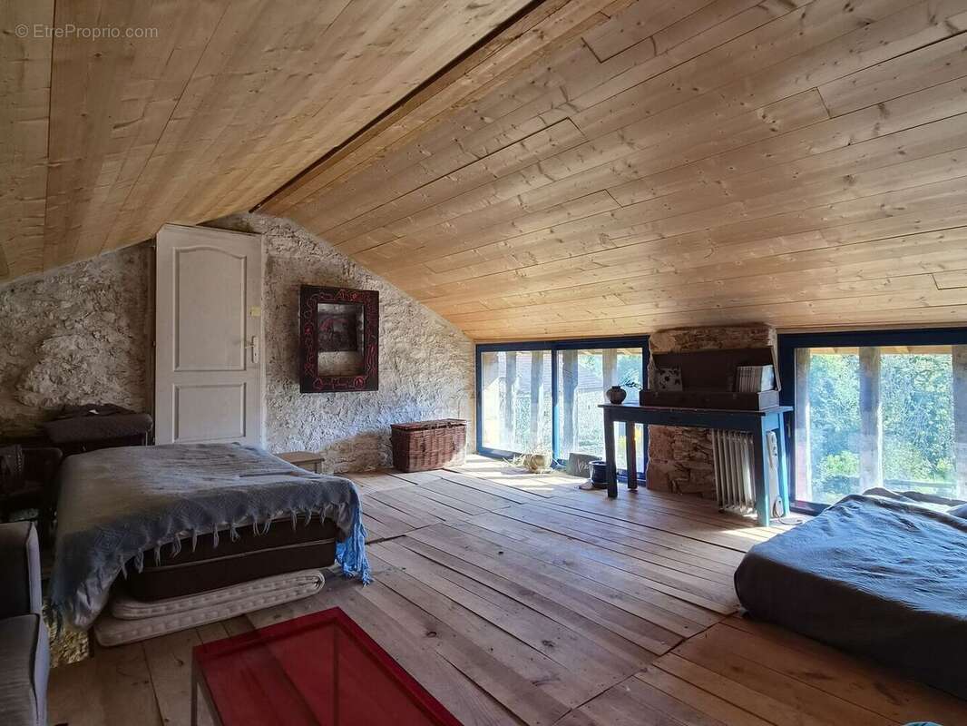 20260324160101 - Maison à SAINT-CYPRIEN