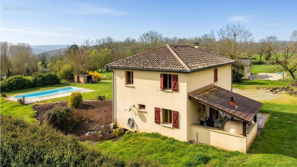 Maison à SARLAT-LA-CANEDA