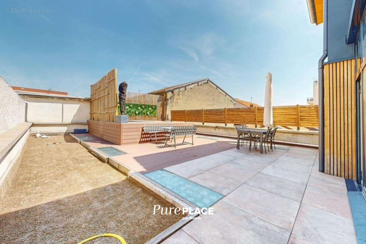 Maison à VILLEURBANNE