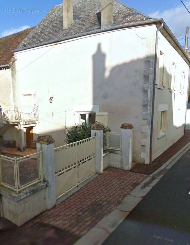 Maison à MESVES-SUR-LOIRE